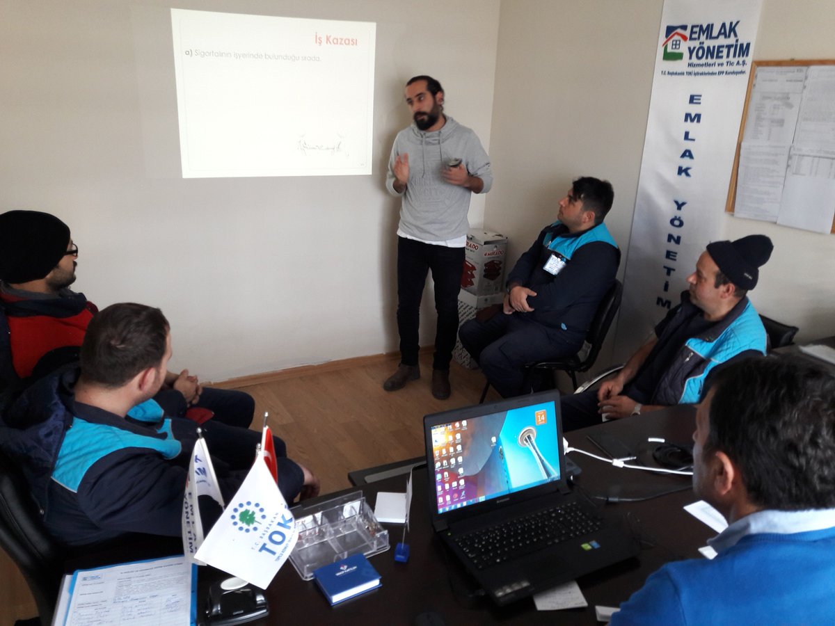 Melikgazi site personellerimizin iş güvenliği eğitimleri tamamlanmıştır. <a href="/seferulug/">seferi uluğ</a> @oozturk36 @EmlakYonetim@