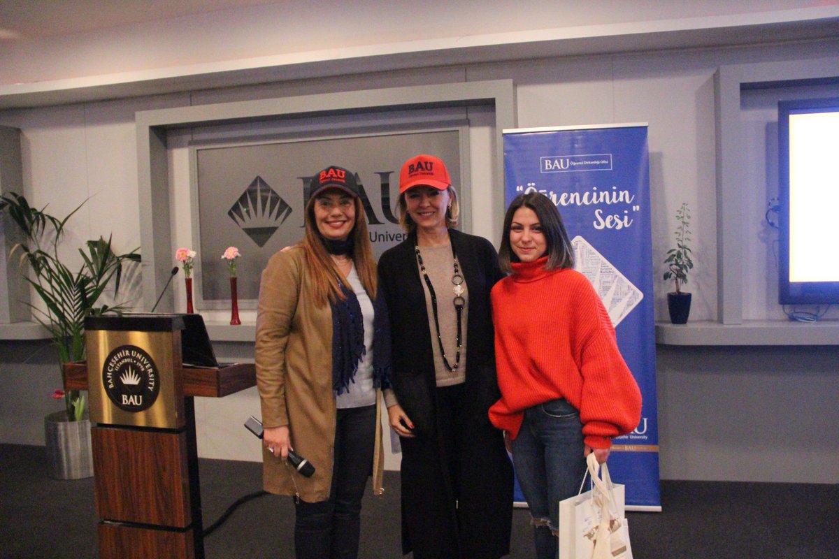 Öğrenci Dekanlığı olarak gerçekleştirmiş olduğumuz Güz Dönemi Değerlendirme Toplantısı'nda, 75 öğrenci kulübümüzden en başarılı ilk 3 kulübümüzü açıkladık. Güz Dönemi 3.'sü Arama ve Kurtarma Kulübü'müzü tebrik ederiz! Bahar döneminde de başarılarınız artarak devam etsin!