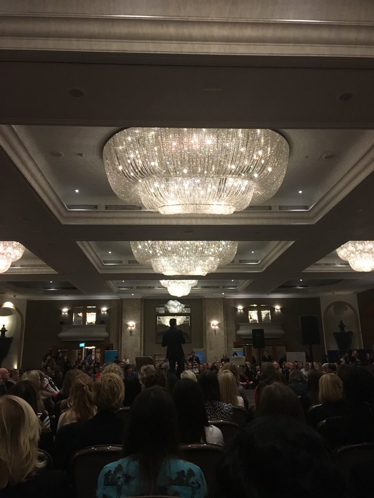 1isaGunn's tweet photo. Biggest ever turnout for @bisnow #realestatebalance Women Leading Real Estate event - 600 - despite #halfterm #valentinesday! BUT lacking gender diversity, where are all the men? Beside colleague @dmann_tft that is!! @TFTConsultants https://t.co/tiEZwMyZ5L