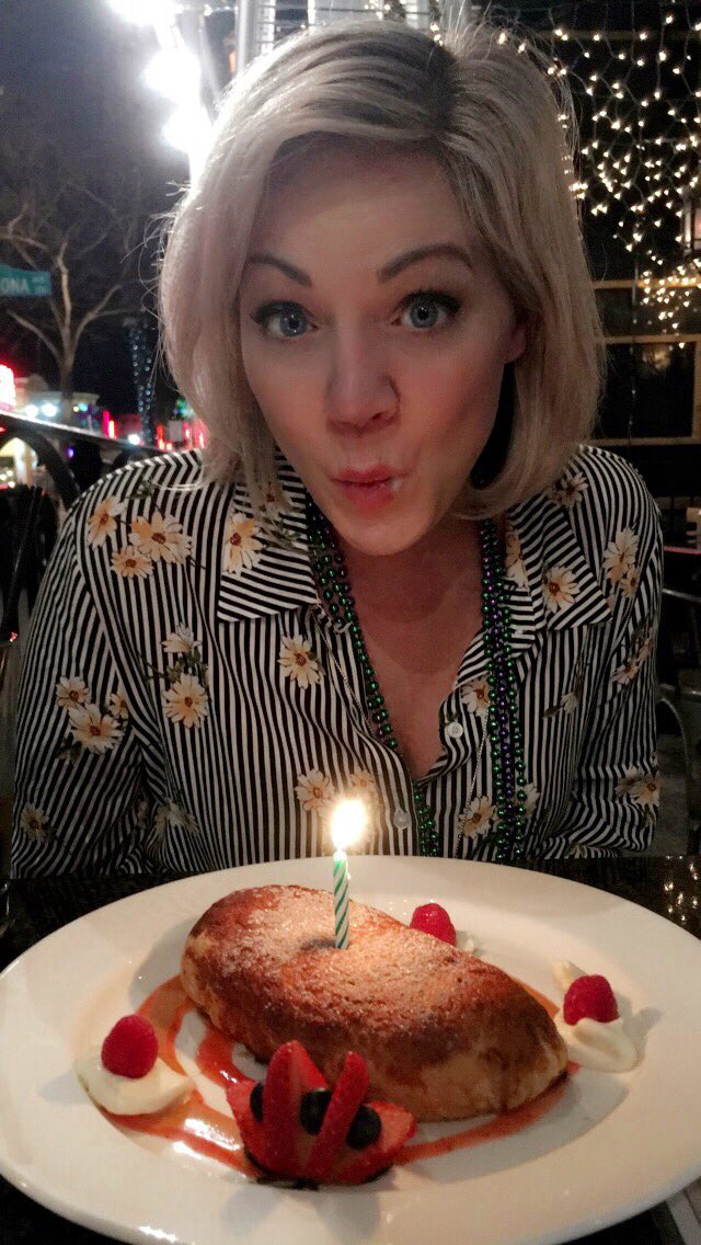JennMelby's tweet photo. A little #prebirthday #GalentinesDay fun with my #galpal Lea. 👯♀️🎂🍹 #happy40th #fattuesday #laissezlebontempsrouler #letthegoodtimesroll #mardigras #mardigrasbeads #macallanspublichouse #macallans #happybirthdaytoyou #downtownbrea https://t.co/Zs992VxM0g https://t.co/VH5BM57Fqu