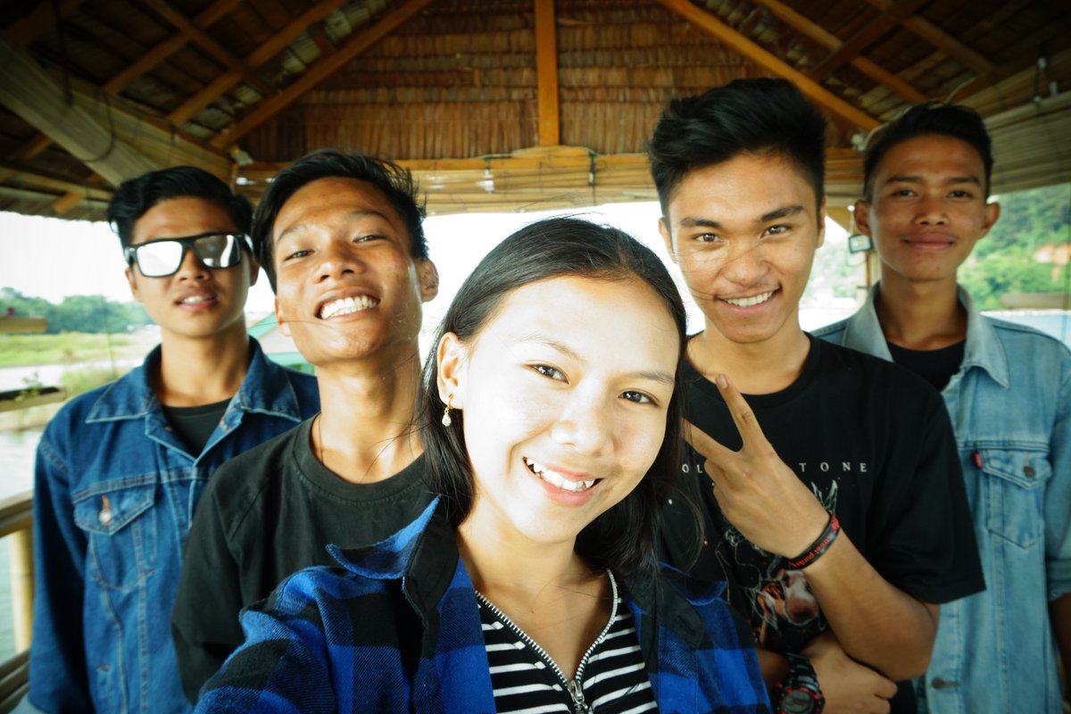 Ada lagi band anak muda keren dari Poso.. Namanya  Watumpoga'a band. Lagu mereka ada dalam Album Kompilasi Tana Poso:  Ingatan Tentang Alam yang diproduksi oleh Institut Mosintuwu
#AlbumTanaPoso #InstitutMosintuwu #AnakmudaPoso