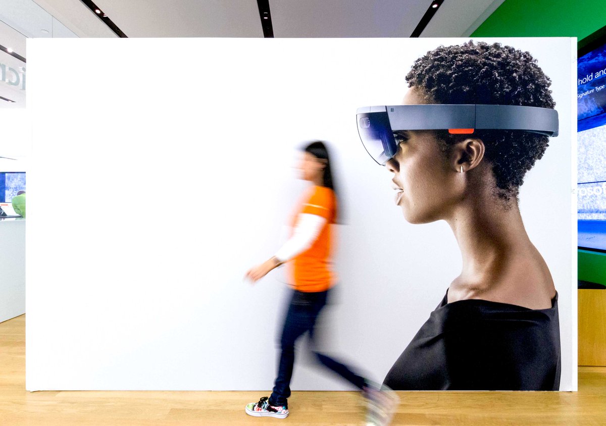 ProductsCount's tweet photo. @8ninths Founder &amp; CEO gives at talk @ProductsCount Seattle about the best practices for building with AR and disrupting your market. #VR #AR #productmanagement #mixedreality

Get your ticket here: https://t.co/oWPtGNeCQP https://t.co/9zHEWcWGTT