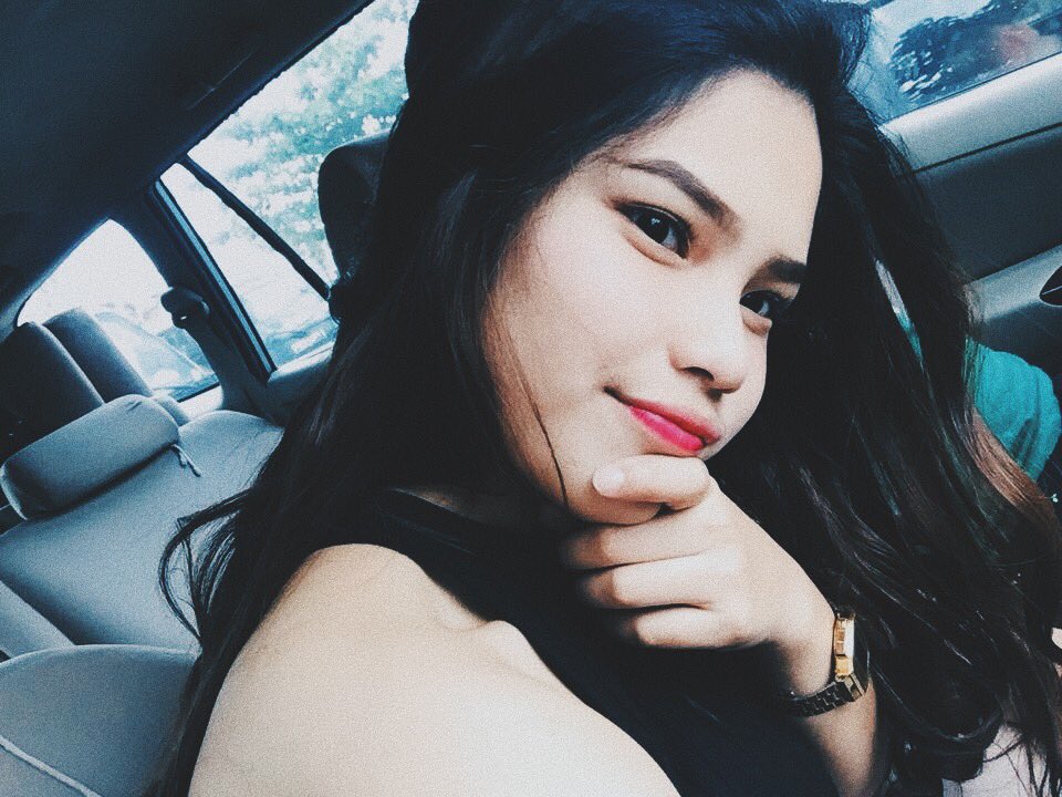 iammarkoblea's tweet photo. To my baby girl kahit ang tanda mo na, happiest birthday! Stay as you are, wag ka lang tamad. Alam mo na yun. Love ya sis! @HernandezYen  and yea, Happy Valentine’s Day sa lahat! 🙌🏼 https://t.co/QXamQSJnlv