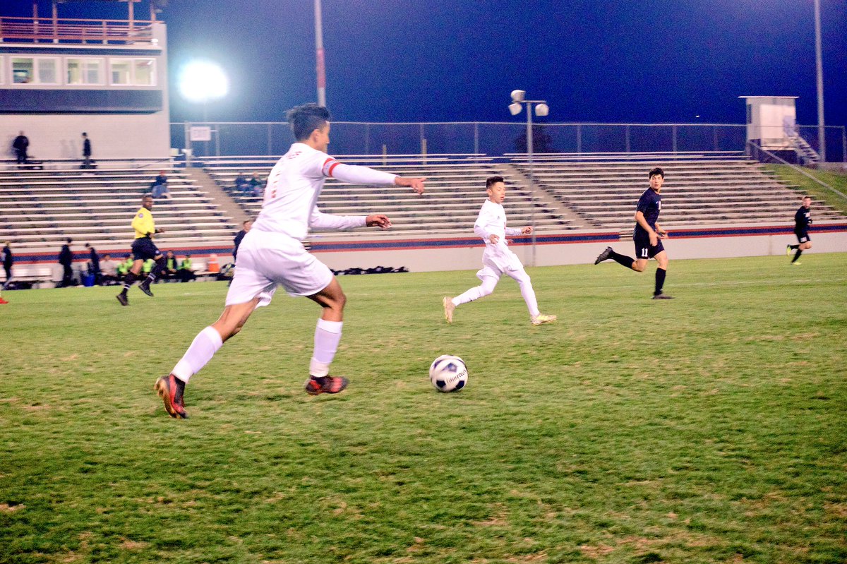 Final out of Sanger: 
Apaches 3 - Stockdale 0

Goals by Saul Sanchez (2), and Hector Sanchez

Next game will be the quarterfinal vs Redwood HS Thursday 2/15 at 6pm.

Let’s get as much support in Visalia as we can! #VamosSanger!

<a href="/redwoodsoccer/">RHS Soccer⚽️</a> <a href="/CountyMetroAC/">CMAC</a>