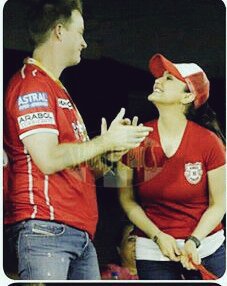 Red = color of luv ❤️ Happy Valentines Day <a href="/realpreityzinta/">Preity G Zinta</a> 💕 <a href="/ggoodeno75/">Gene Goodenough</a> #PreGe #celebrateLuv 😍😘