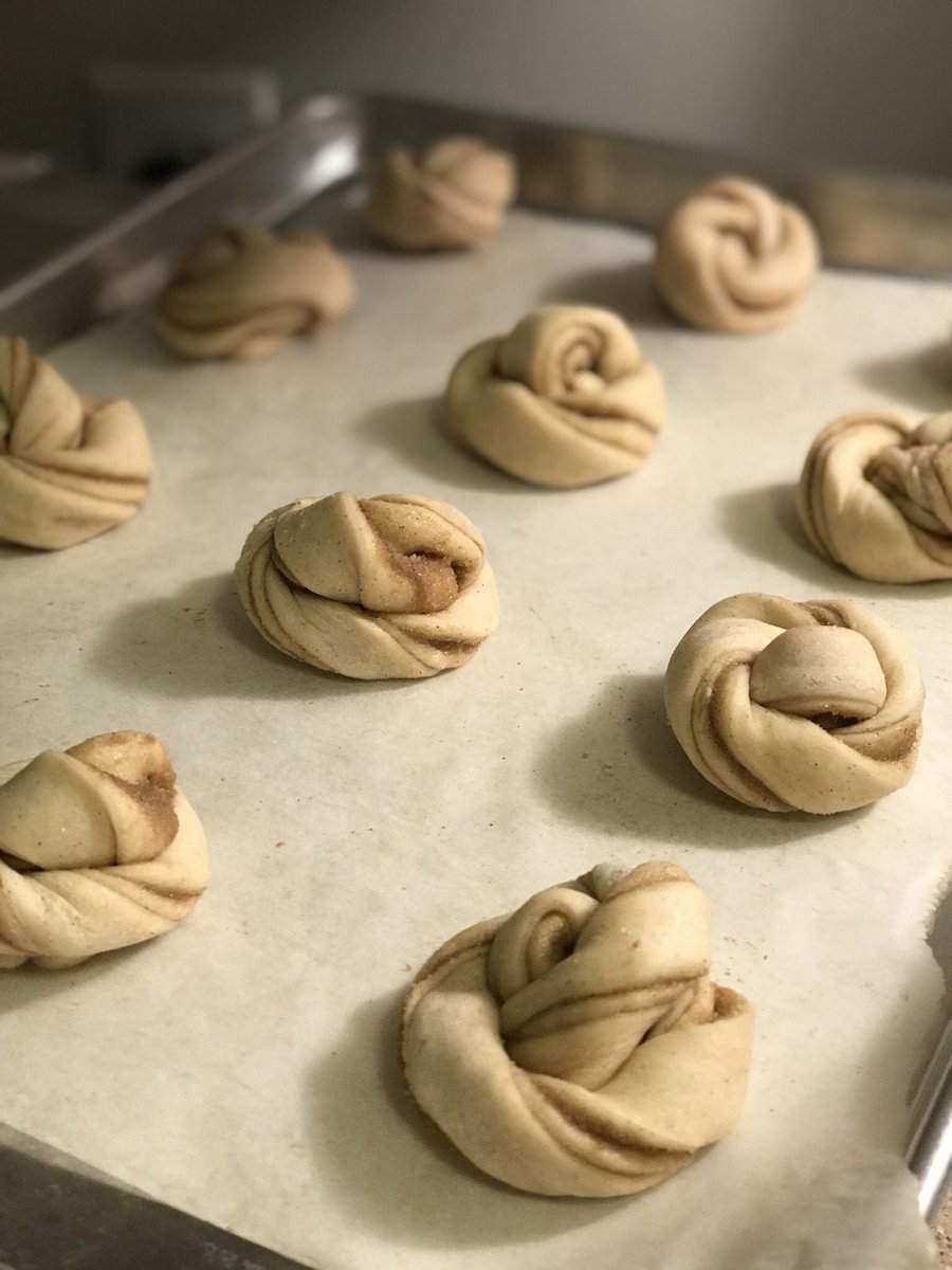 bottomlessbaker's tweet photo. Swedish cardamom knots: guaranteed to make your home smell like a cozy winter evening. 
#jarrytype https://t.co/FN3t4N09X6