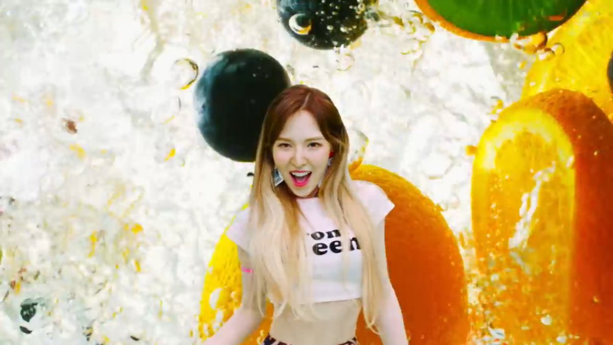 hitthekw0n's tweet photo. shine on me, gureoni malhae, and maja↗a���AA↗ the holy trinity of Wendy’s iconic lines https://t.co/5NDf7KLc88
