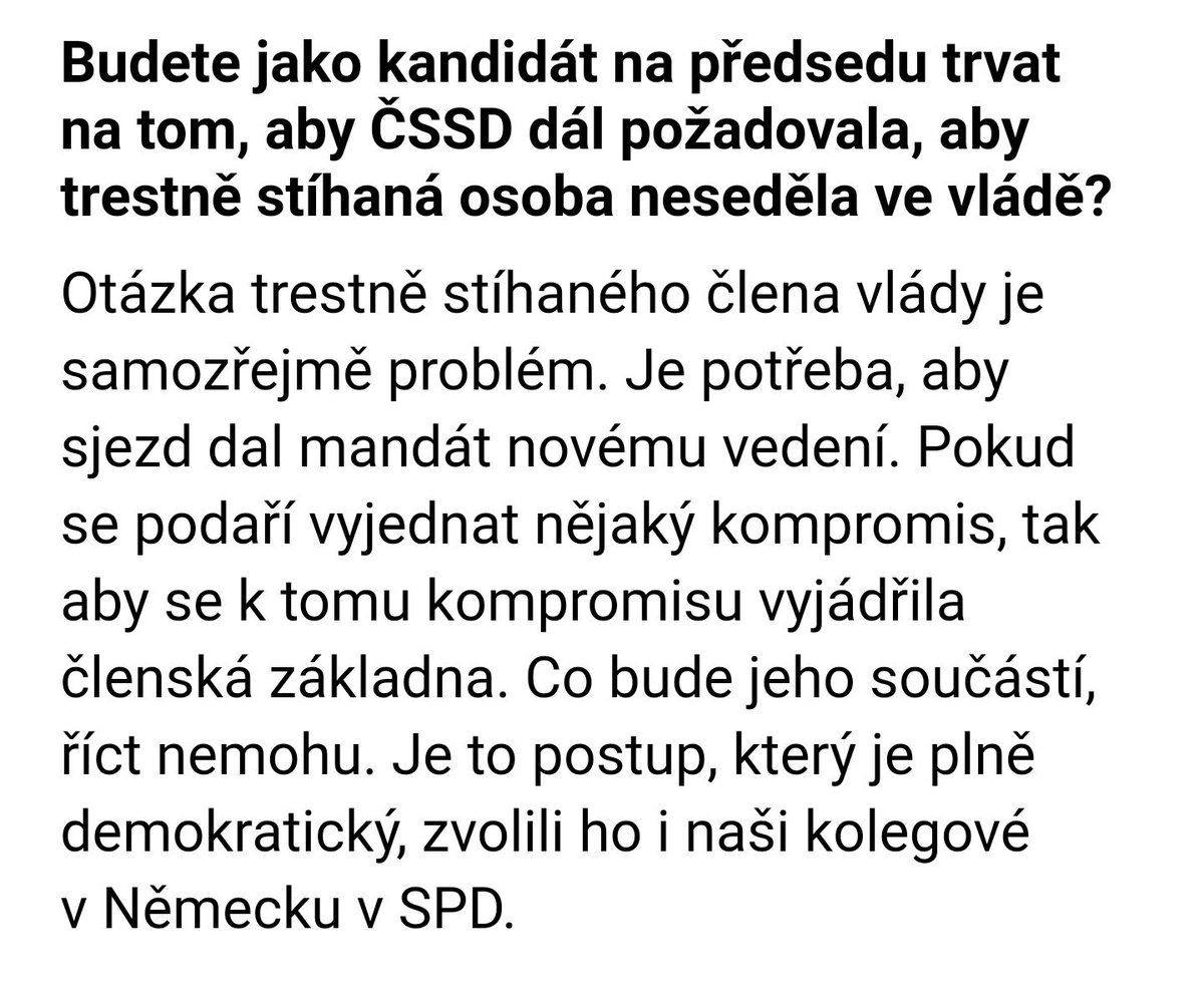 Milan_Chovanec's tweet photo. Jsem rád, že kolega @jhamacek konečně souhlasí s mým postojem, že ve vládě nemůže sedět trestně stíhaná osoba! Ještě před nedávnem říkal v Právu a @mfdnes něco jiného, než píše ve včerejším dopisu členům strany. Tak snad mu to do neděle vydrží! 😁 https://t.co/ClvRtOckFS