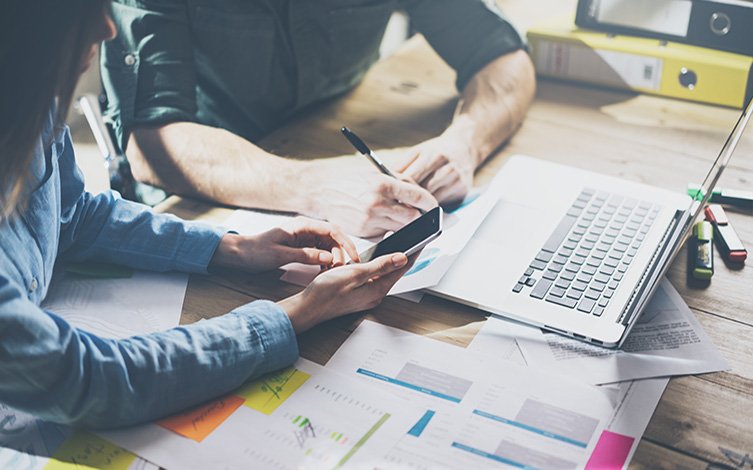 KBS_FRB's tweet photo. Strijd tegen de #digitale #kloof: projectoproep Armoede voor organisaties die drempel tot digitale media verlagen voor mensen in kwetsbare situaties https://t.co/SAJOwNYcFn https://t.co/0m1XmxSmsb
