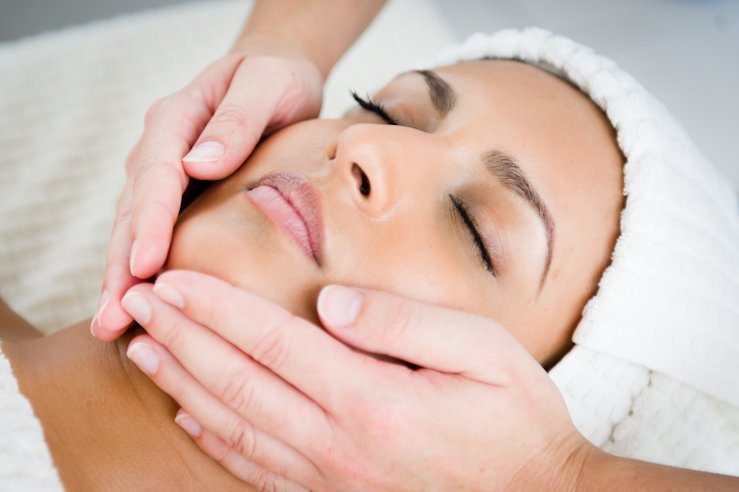 sliceofnature's tweet image. Midweek refresh! Rejuvenate your skin and hair with Slice of Nature Rhassoul clay. Now 20% off: sliceofnature.com/face-care.html 

#NaturalSkinCare #NaturalBeauty #NaturalLiving #Antiaging #NaturallyMe #Beauty #naturalhair #teamnatural