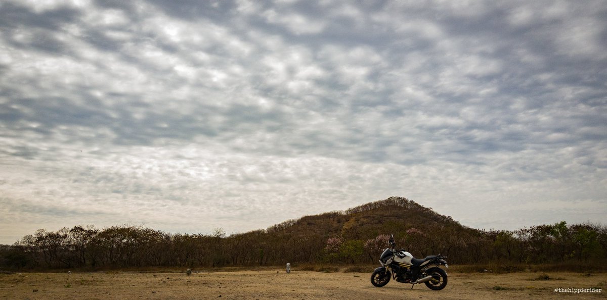 Happy Valentine's Day, my love! ❤
.
.
#valentinesday #myvalentine #mahindra #mojo #mahindramojo #oneliferideit #bikeportraits #ShotOnGalaxyS8Plus #ShotFromTheGalaxy #WithGalaxyS8Plus #promode #travelphotography #travelmotovlogger #youtuber #youtubersofindia #thehippierider