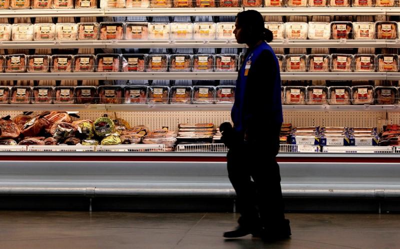 Reuters's tweet photo. Sam's Club consolidates membership structure, offers free shipping https://t.co/IYHNyKX3XX https://t.co/D1uU6yYevx