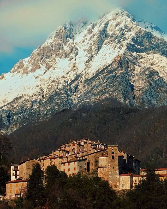 BeniCulturali30's tweet photo. Borgo di Pruno, Stazzema (Lu)
Photo by @federico_palermitano
Visita il nostro sito ➡ Link in bio ⏩Seguici anche su Facebook
#beniculturali30 #culturalheritage30 #terrerare #nikoneurope #nikon_photography_ #nikonitalia #nikonphotography #letsgosomewh… https://t.co/a5SWnzg5Nm https://t.co/CCWaYRAAcA