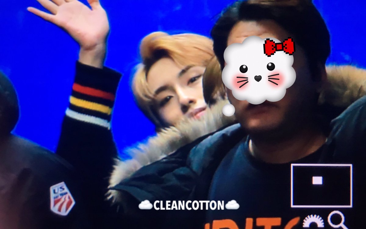 cleancotton_win's tweet image. 180214 자세히 보면 한쪽 손은 스청이거 한쪽은 쿤인데 얼굴은^^,,,
#nct2018 #winwin #윈윈 #董思成