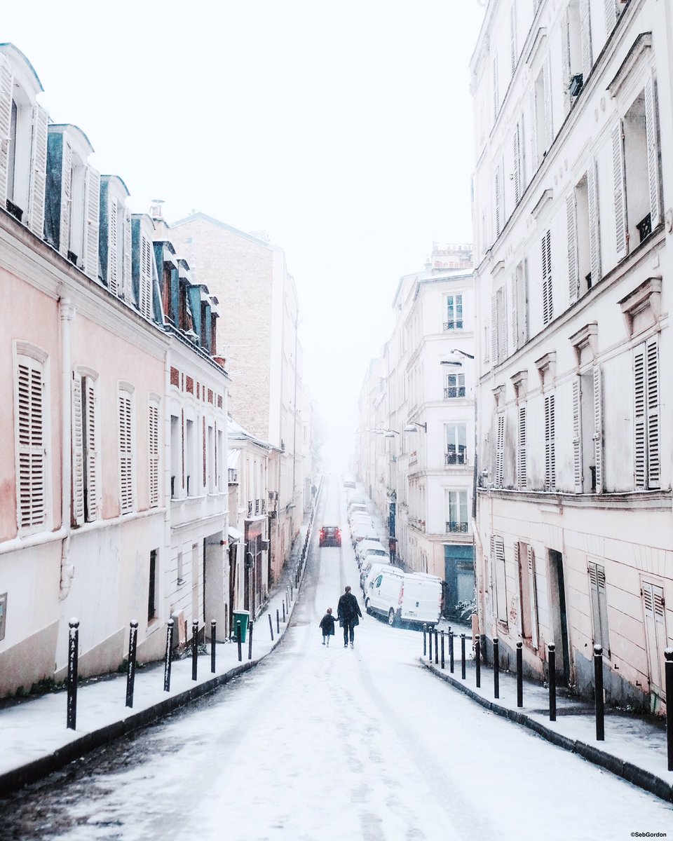 Father and son✨
#Paris #Fujifilm #Montmartre <a href="/lonelyplanetfr/">Lonely Planet France</a> <a href="/lonelyplanet/">Lonely Planet</a> <a href="/BBC_Travel/">BBC Travel</a> <a href="/CNTraveler/">Condé Nast Traveler</a> <a href="/discoverwtravel/">Discovery world travel</a> <a href="/HuffPostTravel/">HuffPost Travel</a> <a href="/NatGeoTravel/">Nat Geo Travel</a> <a href="/TravelMagazine/">The Travel Magazine</a>