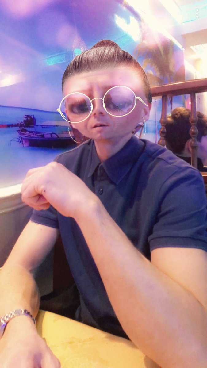 irvingleanne85's tweet photo. @george_irving  happy Valentine’s Day love 😂😂😂 https://t.co/rOcdzArf0i