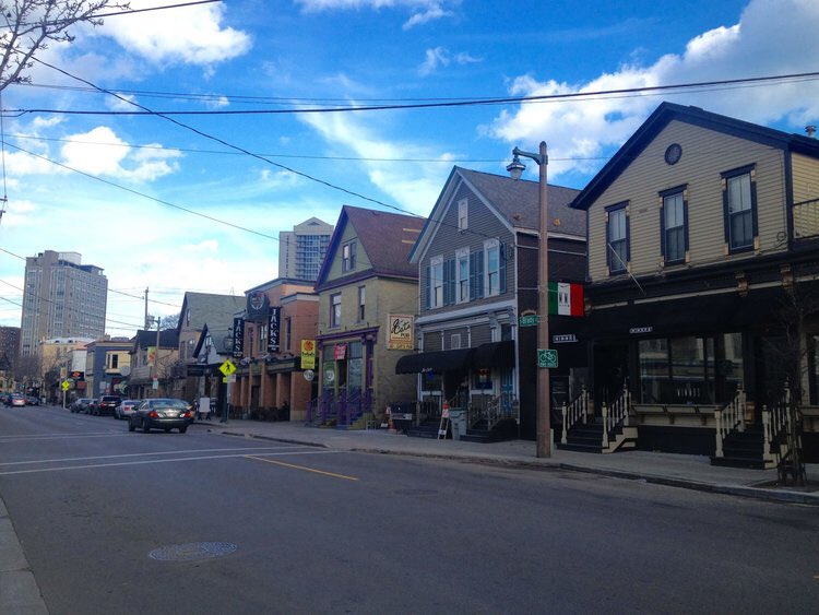 لماذا الشوارع الموجهة للمشاة اكثر إنتاجية من الناحية الاقتصادية بعكس الشوارع الموجهة للمركبة ..