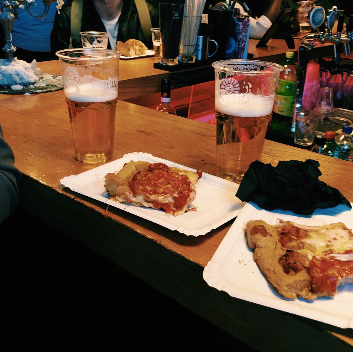 It’s true what they say. Some of the best ideas are sorted out over a pizza &amp; beer. Loved the great #blockchain #tech convos with the smart #BIOTS2018 folks last night.