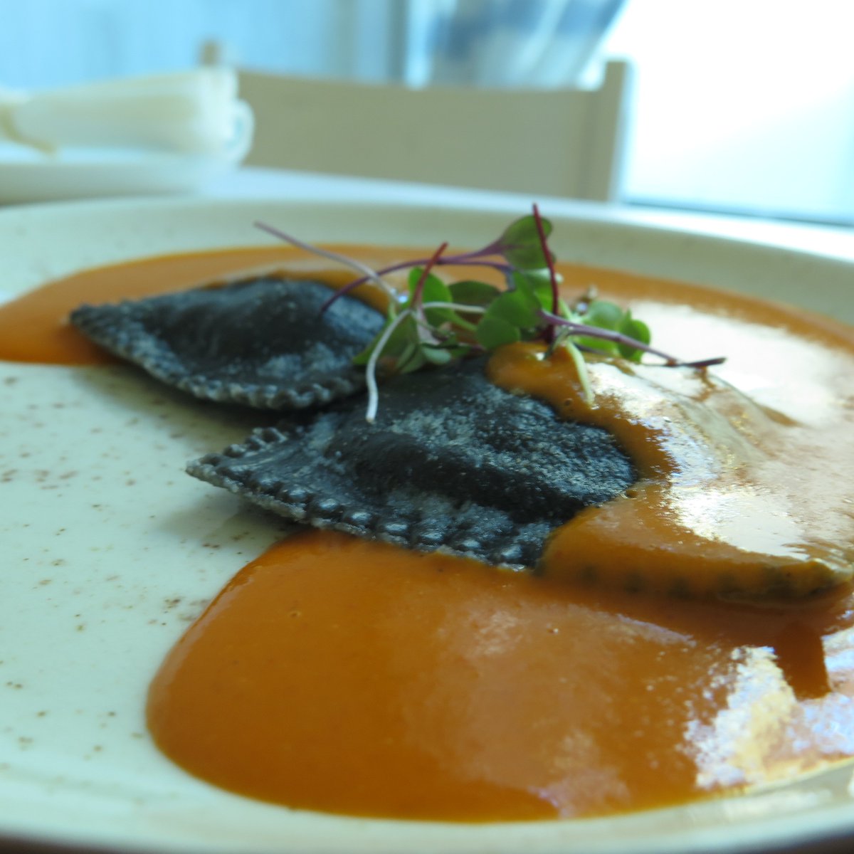 elboletinmadrid's tweet photo. #Gastrobar Bizikletak, fusión a baja temperatura por Gonzalo de Leyva (@spainiswinecom) #Moncloa #Madrid #ComerEnMadrid #Restaurantes #OffChamberí #Argüelles #CocinaModerna
https://t.co/THEK9Xq5Cp https://t.co/fMoJFx6jOL
