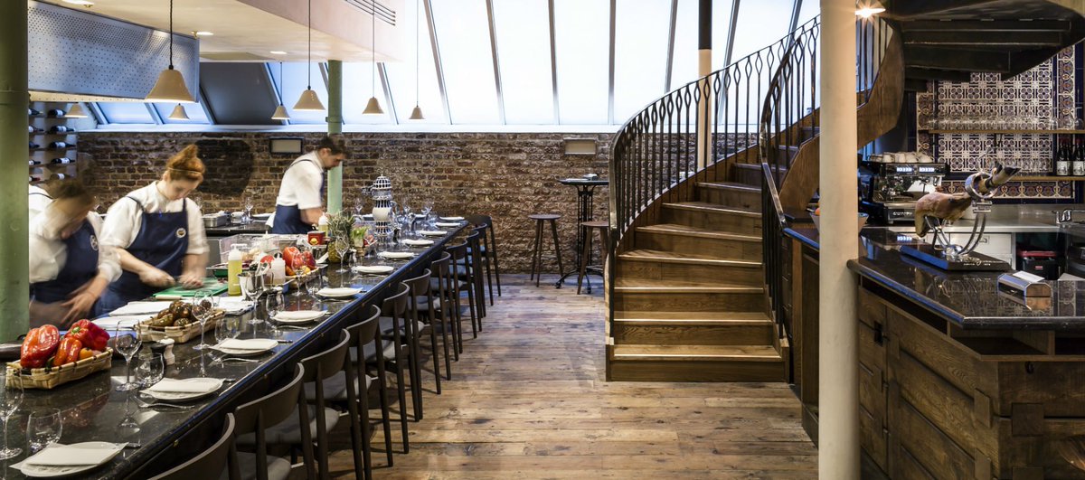 DGProInteriors's tweet photo. Bespoke Joinery Manufacture &amp; Installation. #bespoke #joinery #refit #interiors #fitout https://t.co/8Mq2w0OnyR
