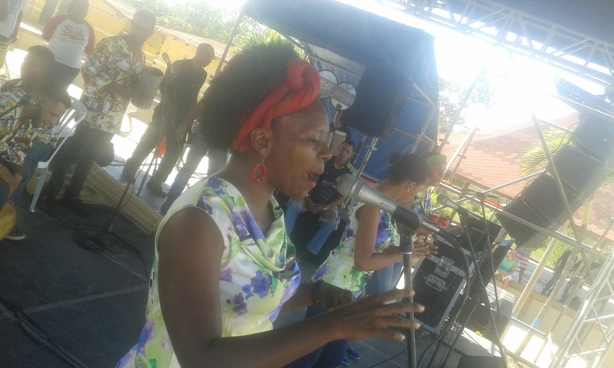 MelysGarcia's tweet photo. En #Miranda se celebra #CarnavalesParaTodos Diversión y recreación para el pueblo .@NicolasMaduro @HectoRodriguez @JauaMiranda @lilianacontigo @RodolfoSanz https://t.co/UsqN4qEpga