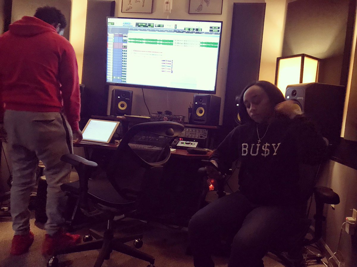 JusBentley's tweet photo. GOD PUT THIS SHIT HERE IN MOTION #BUSY https://t.co/LvRgssnbLo