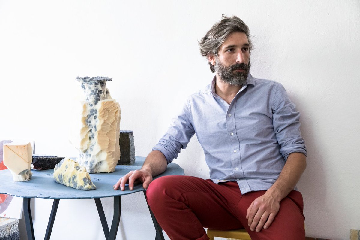MostraAeP's tweet photo. Su @LivingCorriere la meravigliosa villa parigina di #GherardoFelloni, nella quale spiccano due opere di #DuccioMariaGambi: l'angoliera a specchio e il tavolino. Il #designer realizzerà 20 opere numerate e prodotte da #ARTIGIANATOEPALAZZO, per la #raccoltafondi #MuseodiDoccia https://t.co/4svfEb686Z