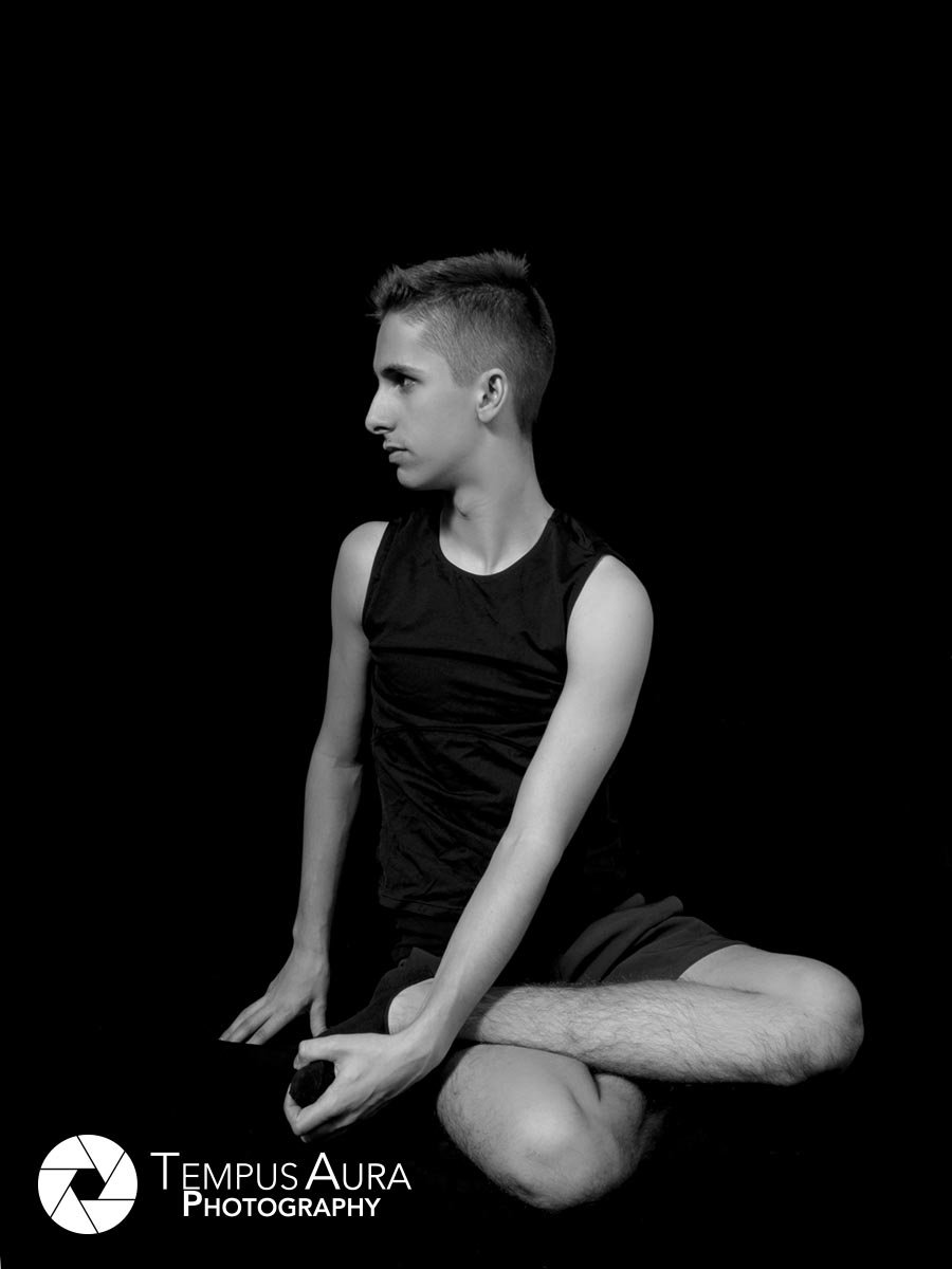 TempusAura's tweet photo. Athlete Portraiture
https://t.co/zYQW5Fdq4q
#athlete #portraiture #portrait #yoga #yogapose #studio #male #youngman #cute #blackbackground #fullbody #body #stetching #malestretch #maleyoga #montreal #mtl
@TempusAura
@TROLETTIPHOTO @EugenieRobitail https://t.co/fVAIvBs1Mz