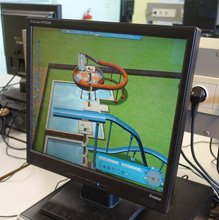 Een pretpark bouwen, dat is de opdracht bij de minor 'Over de kop'. Dat kan digitaal met Roller Coaster Tycoon of gewoon met papier, een schaar en lijm. Lees over de ervaringen van Thirsa, Cenicio en Sandor op denieuwehavo.nl/nieuws/2017-20…