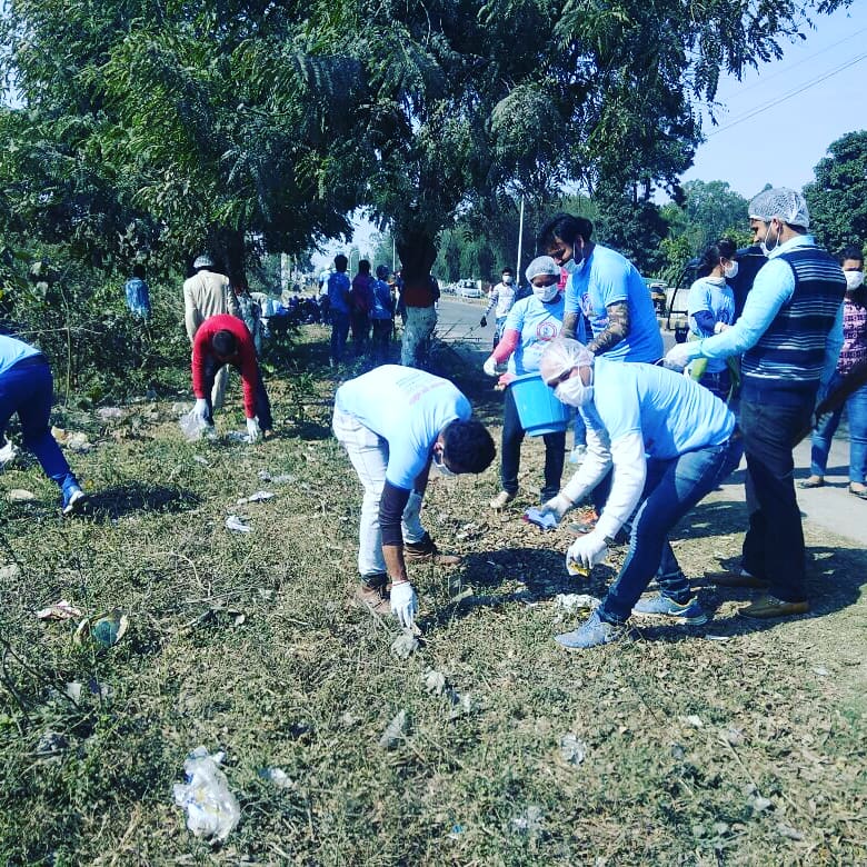 shubham7217's tweet photo. @Jansevayuva
#jsys
#SwachhBharat
#pavitrganga
#savetree
#joinus7217411252 https://t.co/RssX85L1gO