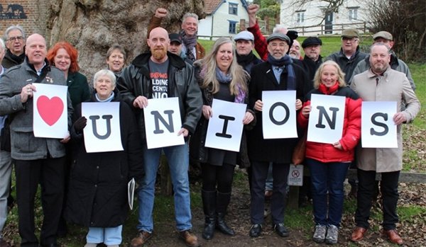 The_TUC's tweet image. #HeartUnions: Why we're backing the McStrikers and showing some love for public servants tuc.org.uk/blogs/heartuni…