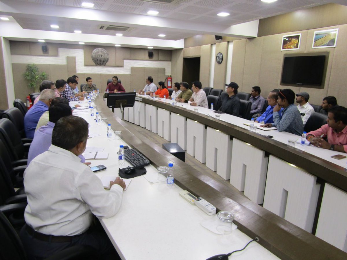 AmdavadAMC's tweet photo. Today Mayor Shri @igautamshah held a meeting with AMC official at West Zone office and disscussed on the upcoming #SwachhtaRound planning.
#SwachhAhmedabad https://t.co/PRIjQvWqap