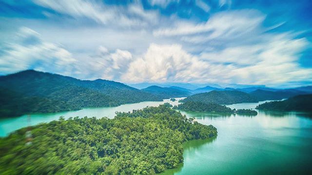 ruhanirabin's tweet photo. Flawed Excellence 🚁 .
.
.
.
.
.
#dronestagram #dronephotography #sunset #beach #sea #dronepic #dji #djimavicpro #topdown #epic #horizon #landscapephotography #landscape #artography #belumrainforest #island #minimalism #minimalist #DroneRazor #DroneFl… https://t.co/3axAk7Fd0B https://t.co/gkgZrqzh9E