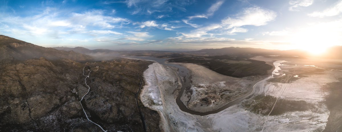 Brynnorth's tweet photo. Went to have a look at Cape Towns biggest water supplying Dam, Theewaterskloof. It's dry out there. #DayZero #WaterCrisis https://t.co/YcAKv9hxWP