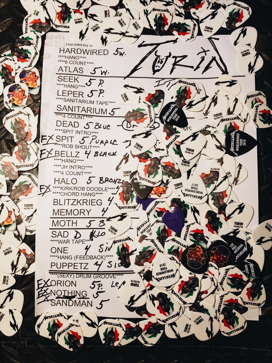 UruMetallica's tweet photo. Este fue el setlist de anoche en Turin tremendo!! volviรณ Orion una gran canciรณn del album โMaster Of Puppetsโ En honor al cumpleaรฑos de Cliff Burton! #MetInTurin ๐๐ค๐ฎ๐น https://t.co/4u228Wu1YG