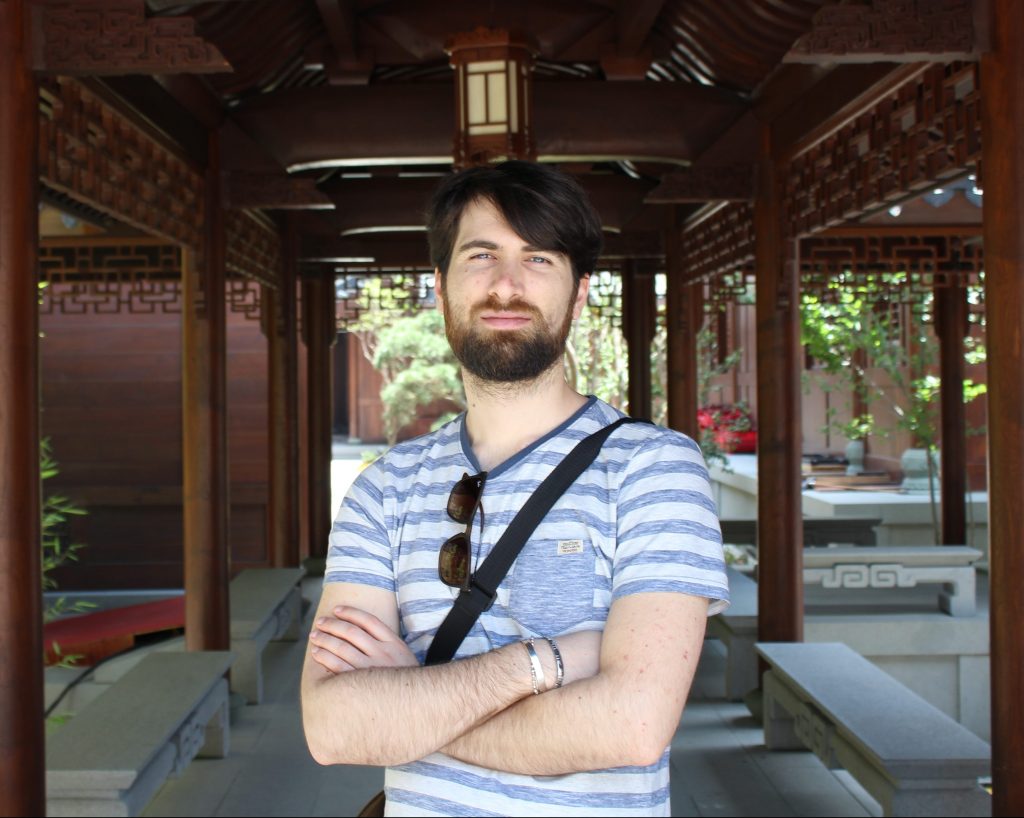 mediainaf's tweet image. Microscopio a #neutrini “spella” il #neutrone: un gruppo italo-cinese, guidato da due ricercatori dell'@INFN_, è riuscito a misurare, per la prima volta, la distribuzione dei neutroni nel nucleo del cesio, scoprendo che occupano più spazio del previsto media.inaf.it/2018/02/12/neu…