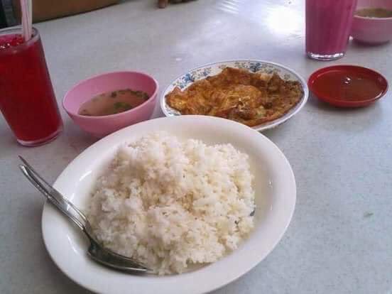 AnsRzak's tweet photo. Student je paham situasi ini. https://t.co/ok6UFxJ8hm
