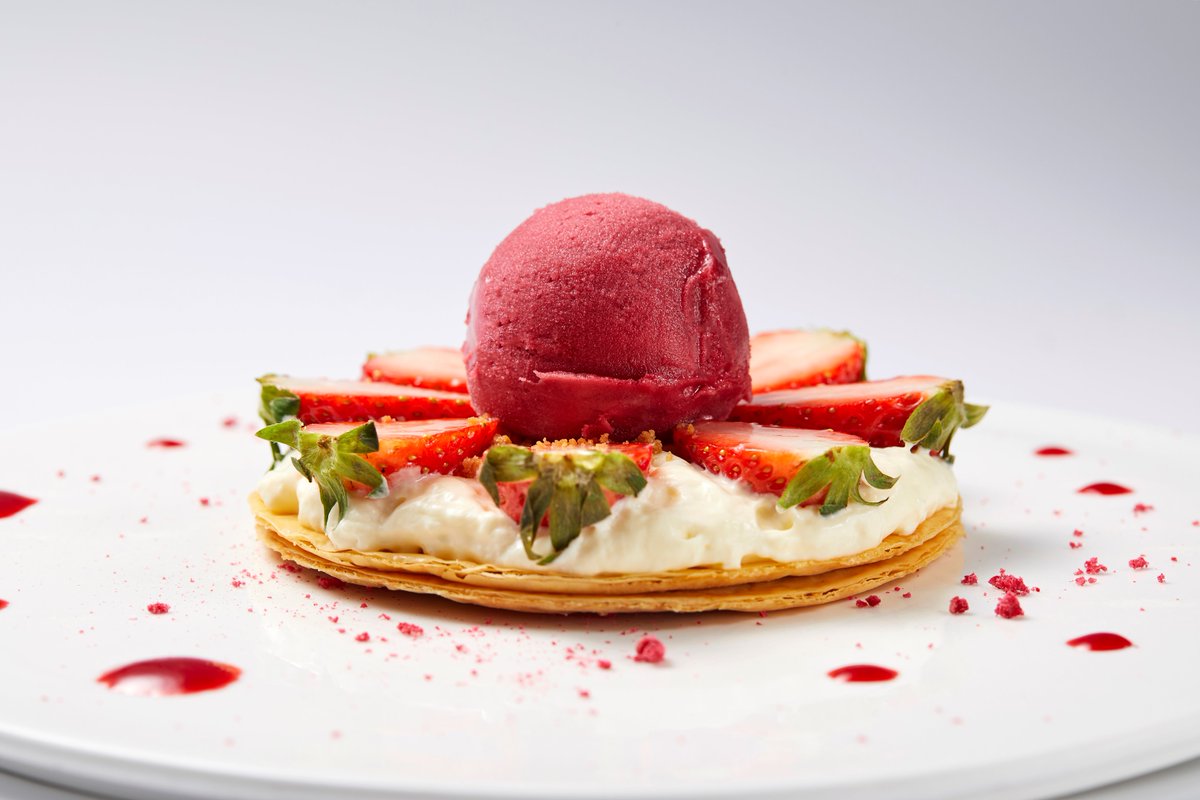 HeSheEat's tweet photo. HeSheEat Strawberry Tart with Fromage Blanc and Strawberry Sorbet...instagram.com/hesheeatcafe https://t.co/3sVCxTxnvG