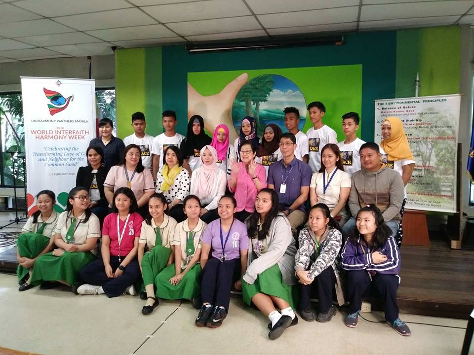 reyesmariana141's tweet photo. Despite the influences of ISIS forces to children to do harm, Ms. Sumndad-Usman never lost hope. She makes a remarkable effort to teach the path of peace and to always choose it no matter what. #OnewithEveryone #MAD(Miriam Against Discrimination) #warsolvesnothing https://t.co/54zjYwp5Zc