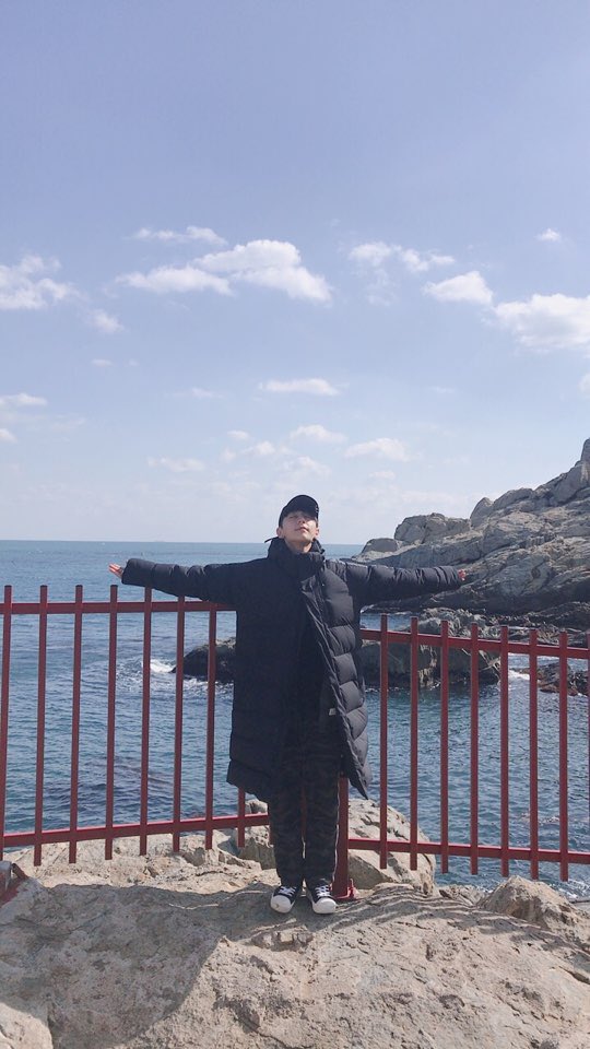 [#Golden_Child] [#Y] 구름이 이뻐서 그만 ... ☁️