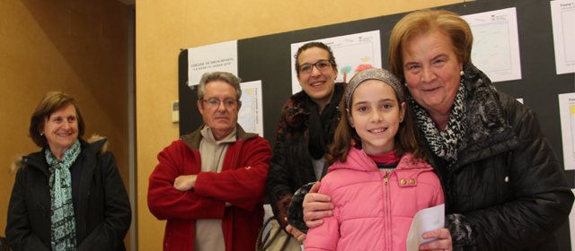 Lliurats els premis del concurs de dibuix infantil 'La rosa i el roser'. #SantFeliu bit.ly/2nVuvda <a href="/amicsdelesroses/">Amics de les roses</a>