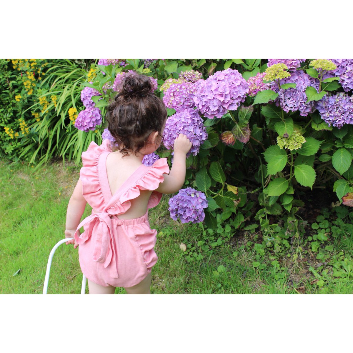 Despite the forecast and the fact it’s Monday live like its springtime 🌸
Organic linen pink frill available now.....link in the bio #MondayMotivation #SpringisComing