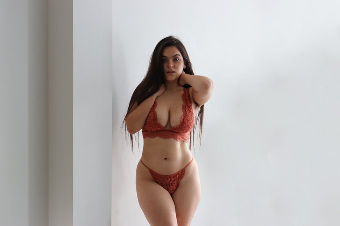 Fox nude fenella Fenella Fox