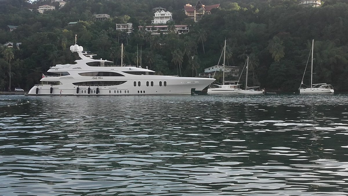 Bali 4.5 in Marigot Bay