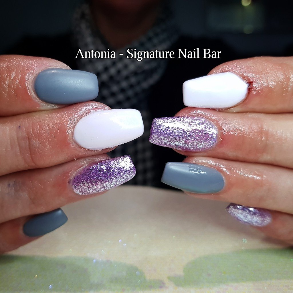 si9naturenails's tweet photo. 💅💅💅 #nailsbykaren #nailsbyantonia #signaturenailbar #SNB #sculptured #acrylics #nails #glitter #blackpoolnails #sculptured #gelbottleinc #gelpolish https://t.co/Iou0Ke57e0