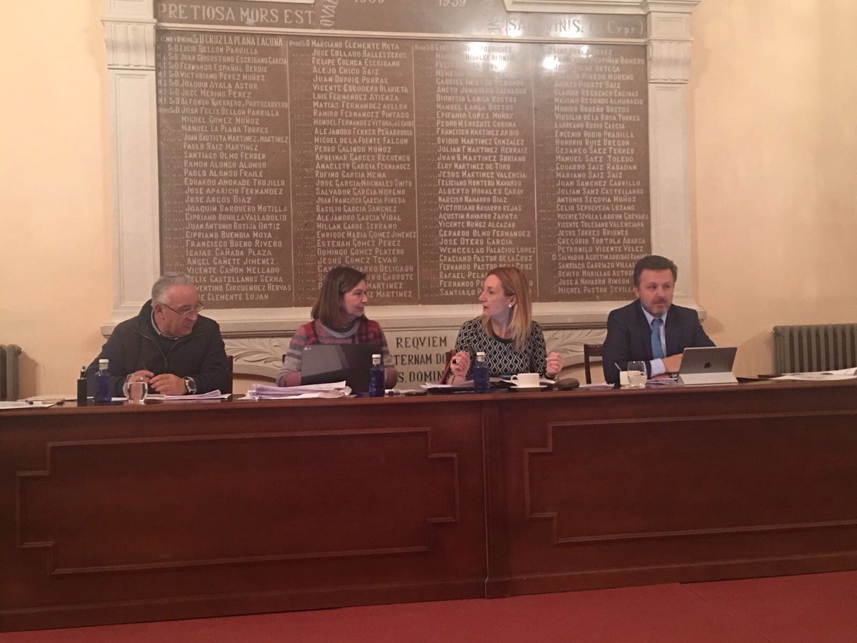 ConsejoAbogaci1's tweet photo. @ConsejoAbogaci1 celebró el pasado viernes sesión plenaria en #Cuenca en la que se trataron diversos temas de interés.
Además, durante el día tomó posesión de su cargo en el #CACLM Albino Escribano, nuevo Decano del Ilustre Colegio de Abogados de #Albacete https://t.co/Dqn6wRoIbd