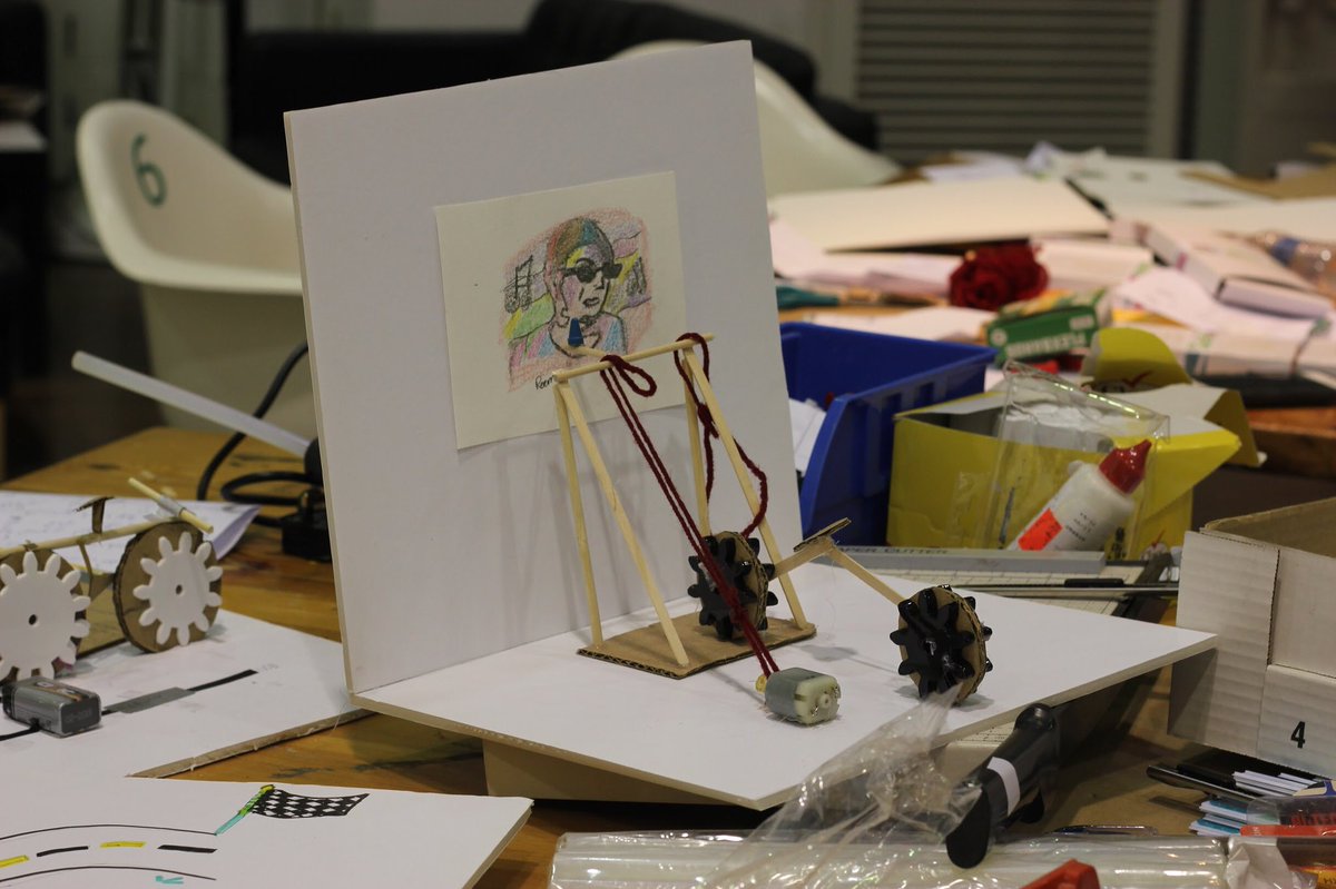 FABLAB_Dhahran's tweet photo. يتم تصميم نموذج اولي للمشروع من مواد مرنه قبل تصنيعها بالمادة النهائية للتأكد من وظيفتها بالشكل الصحيح. #FABLAB_DH #KFUPM #KFUPM_DSR #ithra #Energy_Bike https://t.co/DYAbjcB0wI