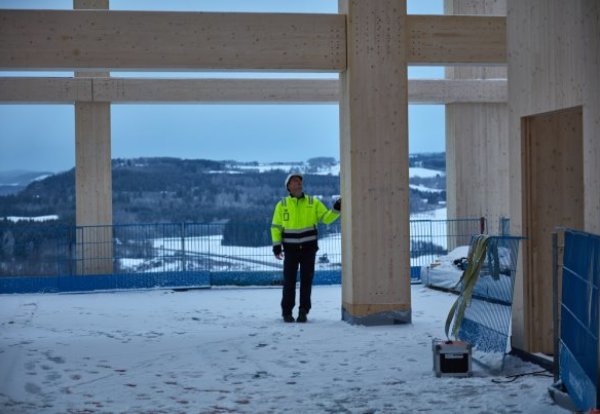 CordenEPS's tweet photo. Timber towers set to top 150 metres - https://t.co/YVzQiZvnGG #Construction https://t.co/UoeXYa4hfY