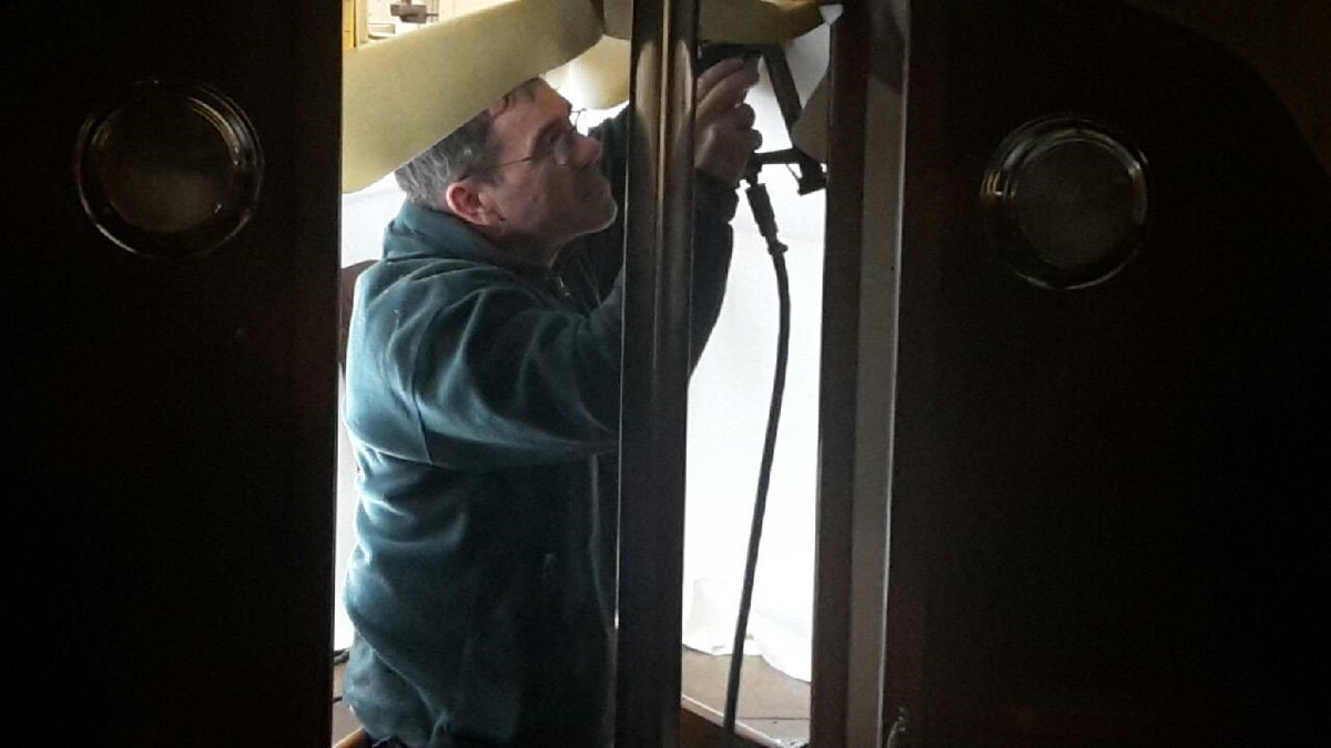 Glorious, bright, frosty morning in Upton marshes... 6 weeks to go.. lots still to do... New non-slip decks for Windjammer and New headlining and carpet for Dawn Wind.. Its all happening here!