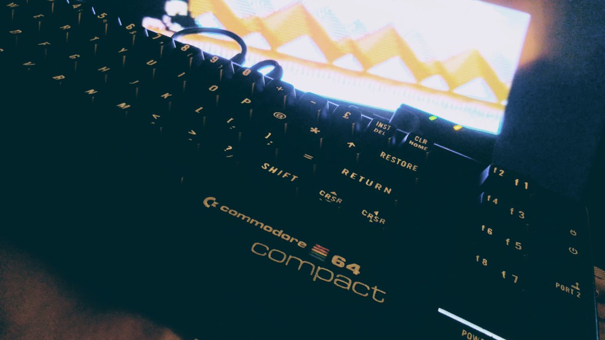 marcelsasik's tweet photo. it's play time #c64 #Commodore64 https://t.co/MmwqDmYcAq
